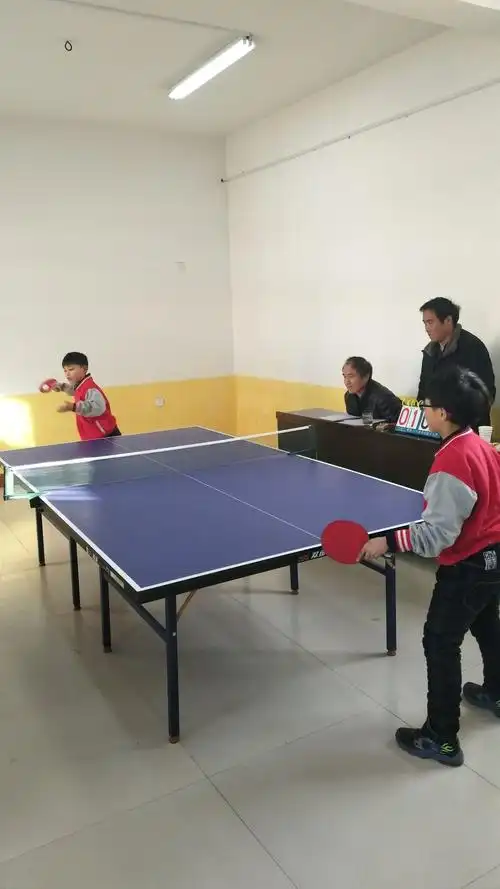 2017年12月8日城关镇小学生乒乓球比赛顺利开赛