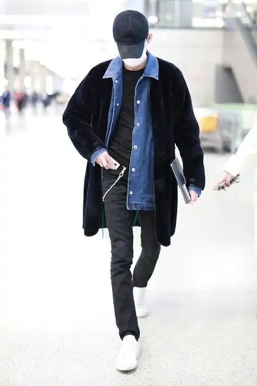 2020年12月23日,上海,张翰机场街拍.