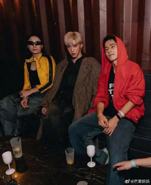 pp和刘昊然,诠释什么是"脸是最好的时尚单品"