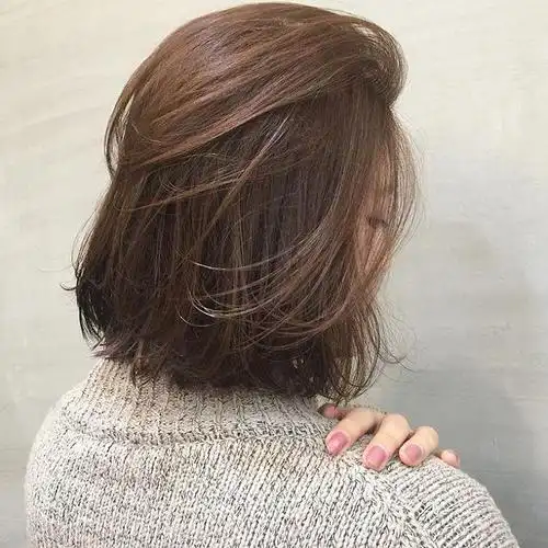 波波头这样烫,年轻又时尚