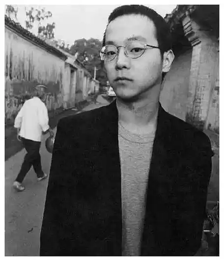 汪峰女儿vs窦唯女儿,星二代摇滚巨星对决!_音乐