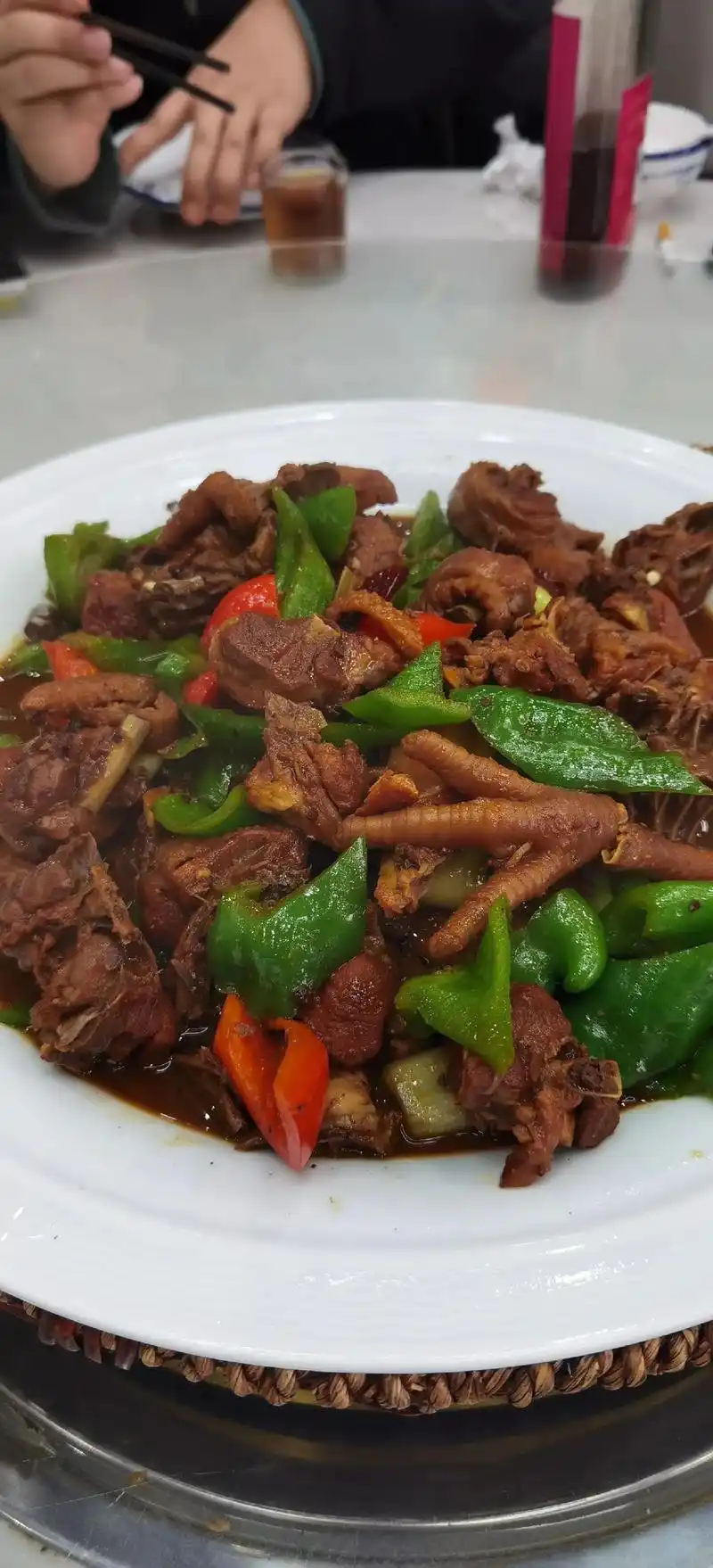 有缘再聚.这家朋友开的山东饭店,名字叫山东人家农家菜,位于南 - 抖音