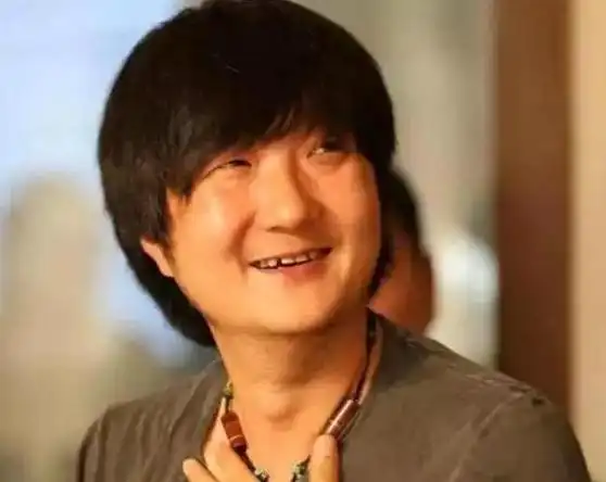 从2011年开始,她的助理不再是潘粤明的表妹,而是换成了王大治的前助理