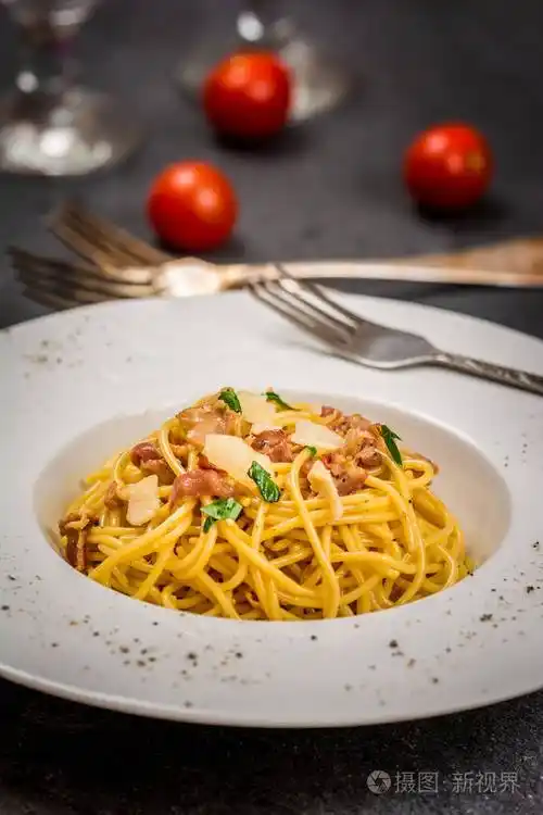 意大利面条carbonara