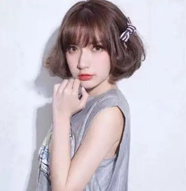 洋娃娃卷发烫发图片大全 小娃造型短发女娃_发型师姐手机版