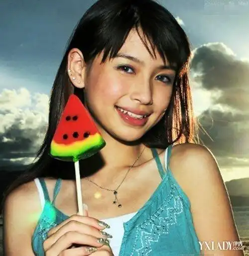 【图】杨颖小时候照片曝光 牙齿矫正后成女神