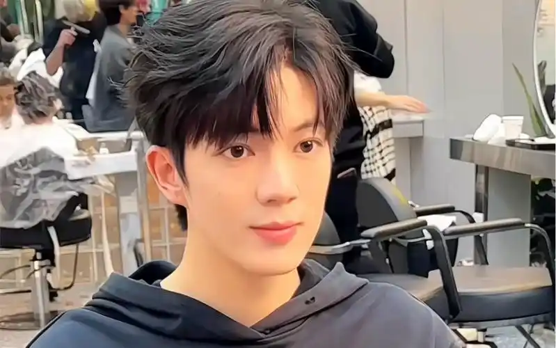 男生的梦中情头#微分碎盖# 发型的重要性 #剪发前vs剪发后