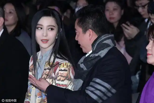 范爷与霸道总裁王中磊热聊频撩秀发皮肤白