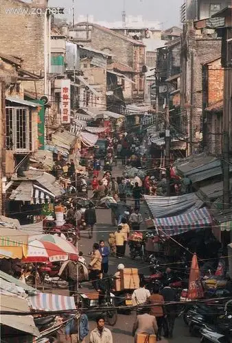 90年代初的新街.jpg