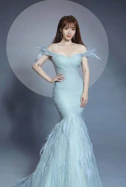 柳岩重庆分岩晒近照这也太大了吧