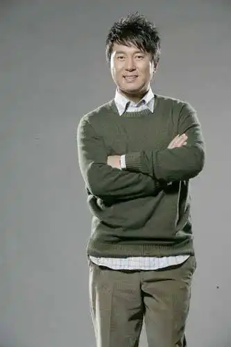 电视大奖赛最佳新人奖青年歌手专业组通俗唱法第一名满文军个人成就爱