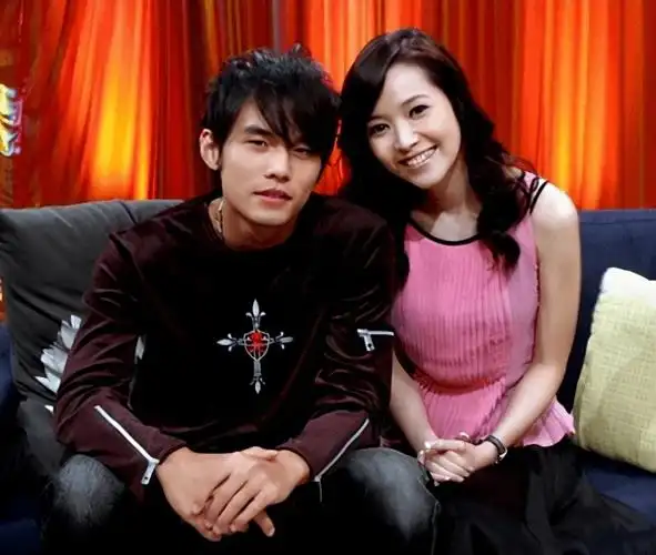 侯佩岑这么假为什么十几年后网友还对她和周杰伦意难平