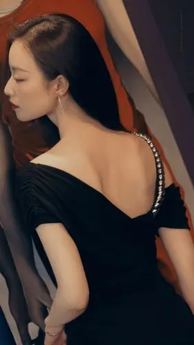 花木兰刘亦菲造型遭网友吐槽没有神仙姐姐驾驭不了的造型