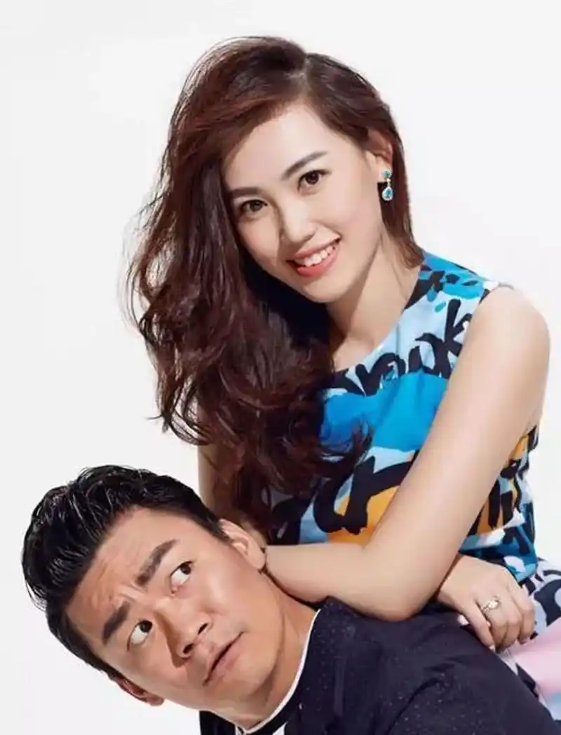 王宝强   过年了,不回家陪陪老婆马蓉,和@妻夫木聪_tsumabukisatohii