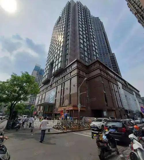 新世纪b座 挑高双层使用 随和是看房,南京秦淮大行宫新世纪广场b座