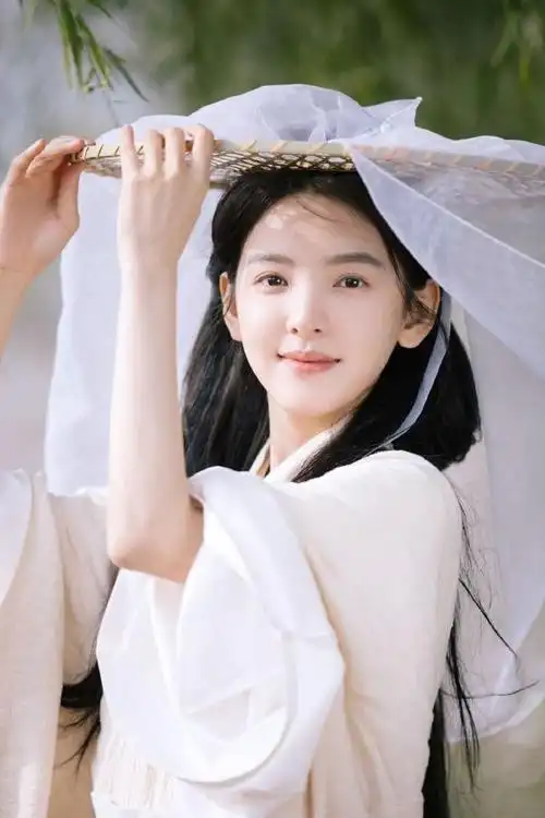 《狐妖小红娘》章若楠古装造型曝光,网友热议"白月光小青梅"