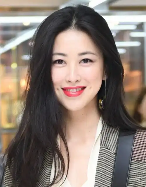 朱珠家世显赫连续10年入选世界百美和富豪相恋却嫁了圈外人