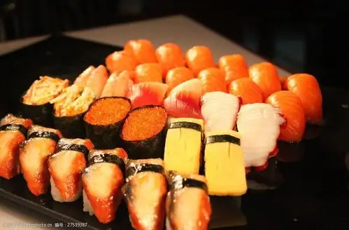 寿司拼盘图片