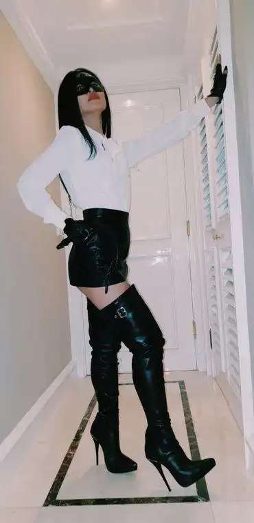 goddess in louboutin metropolis