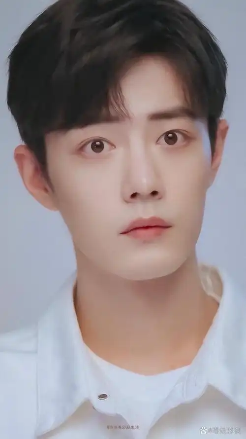 肖战的眼神,在看向你的时候能把你一眼定住,忘记呼吸!