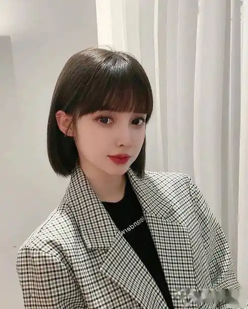 2022流行免打理网红"一刀切"短发(100款)_齐刘海_发型_齐又重