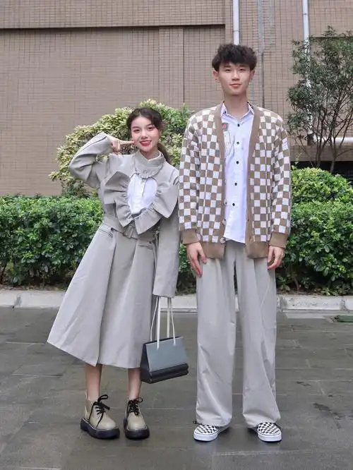 15377183身高差情侣适合小个子的爱心风衣