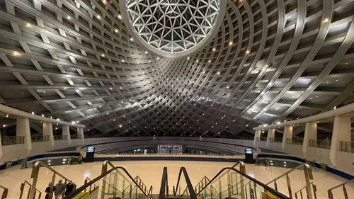 北方最美高铁站,全站位于地下,天津滨海站,秩序感极强…… - jasonyuy