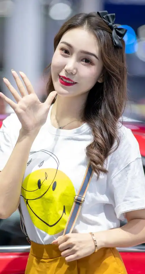 俏皮可爱美女华为手机壁纸大全高清版全屏