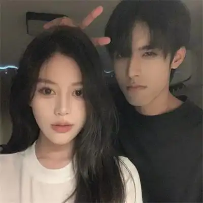 酷酷拽拽的霸气情侣头像一对两张