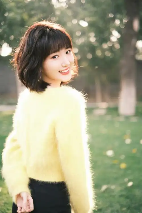 16 毛晓彤】双眸灵动澄澈,笑容灿若朝阳 @毛晓彤 是冬日的暖阳,熠熠