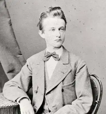 普朗克年轻时的这个侧脸照帅不帅?