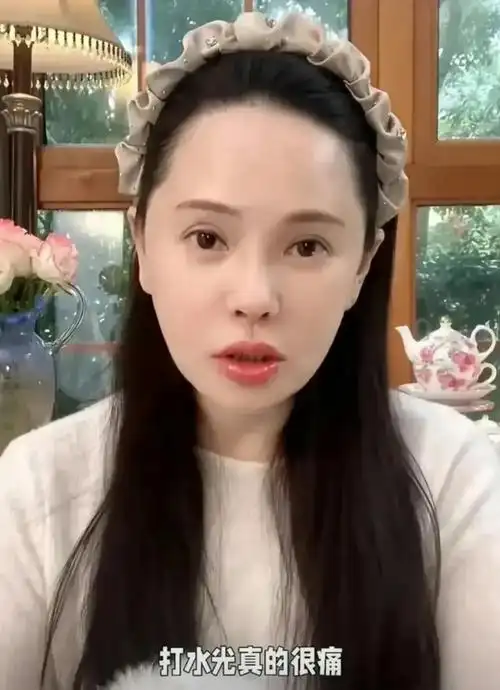 56岁伊能静跑去韩国打水光针!