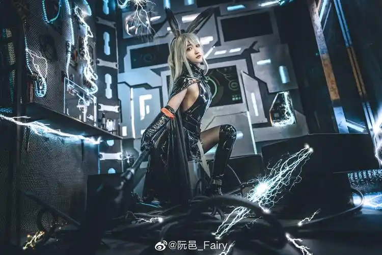 养眼必看cos壁纸舰长你不上船那你下舰