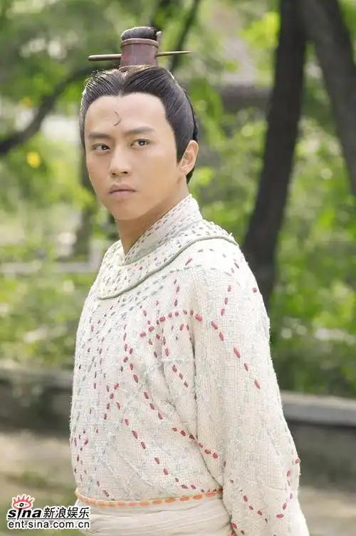 是广州东方明珠影视文化发展有限公司2005年出品的古装悬疑推理剧