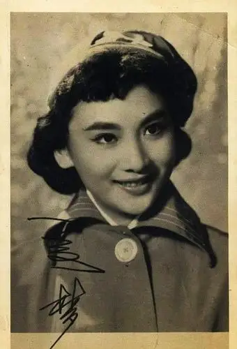 是50-60年代香港长城电影制片公司首席女演员,香港青鸟电