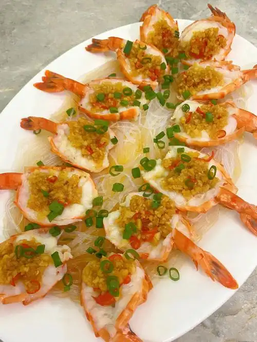 粉丝吸收了虾和蒜蓉的味道后,更是绝绝子,好吃到停不下来做法后面96