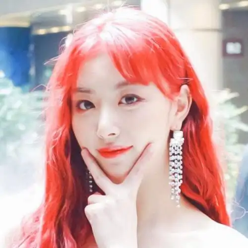 蜜蜂少女队-孔雪儿