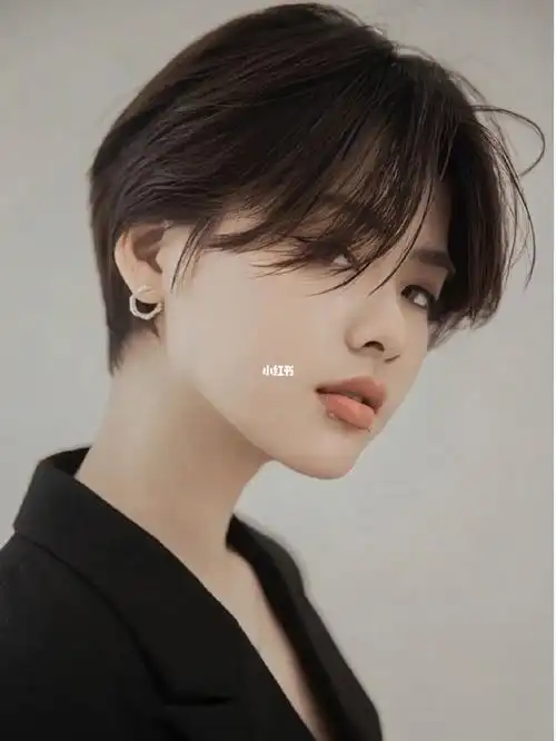 鹅蛋脸圆脸方脸以上脸型93发型特点清爽有气质满满的少女感十足减龄