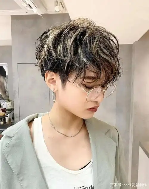 日系短发纹理烫 给你要的时髦感!