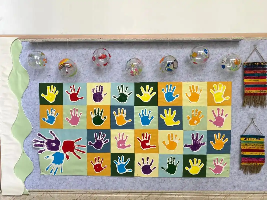 幼儿园小班走廊环创,素材来源于裟椤,侵删#幼儿园环创 #幼师 - 抖音