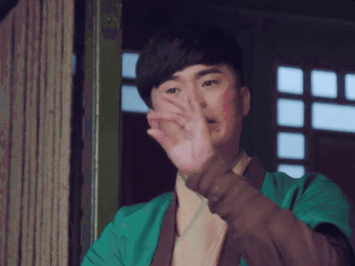 极品家丁陈赫兰花指搞笑gif动图_动态图_表情包下载_soogif