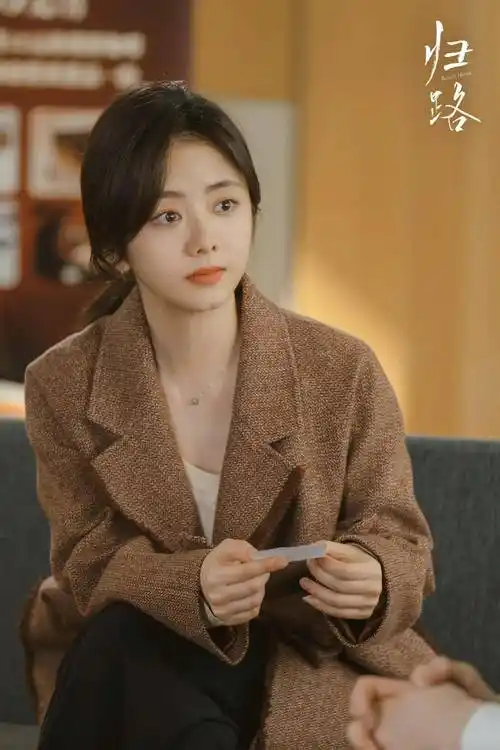 谭松韵《归路》剧照合集:青春灵动,俏美可爱