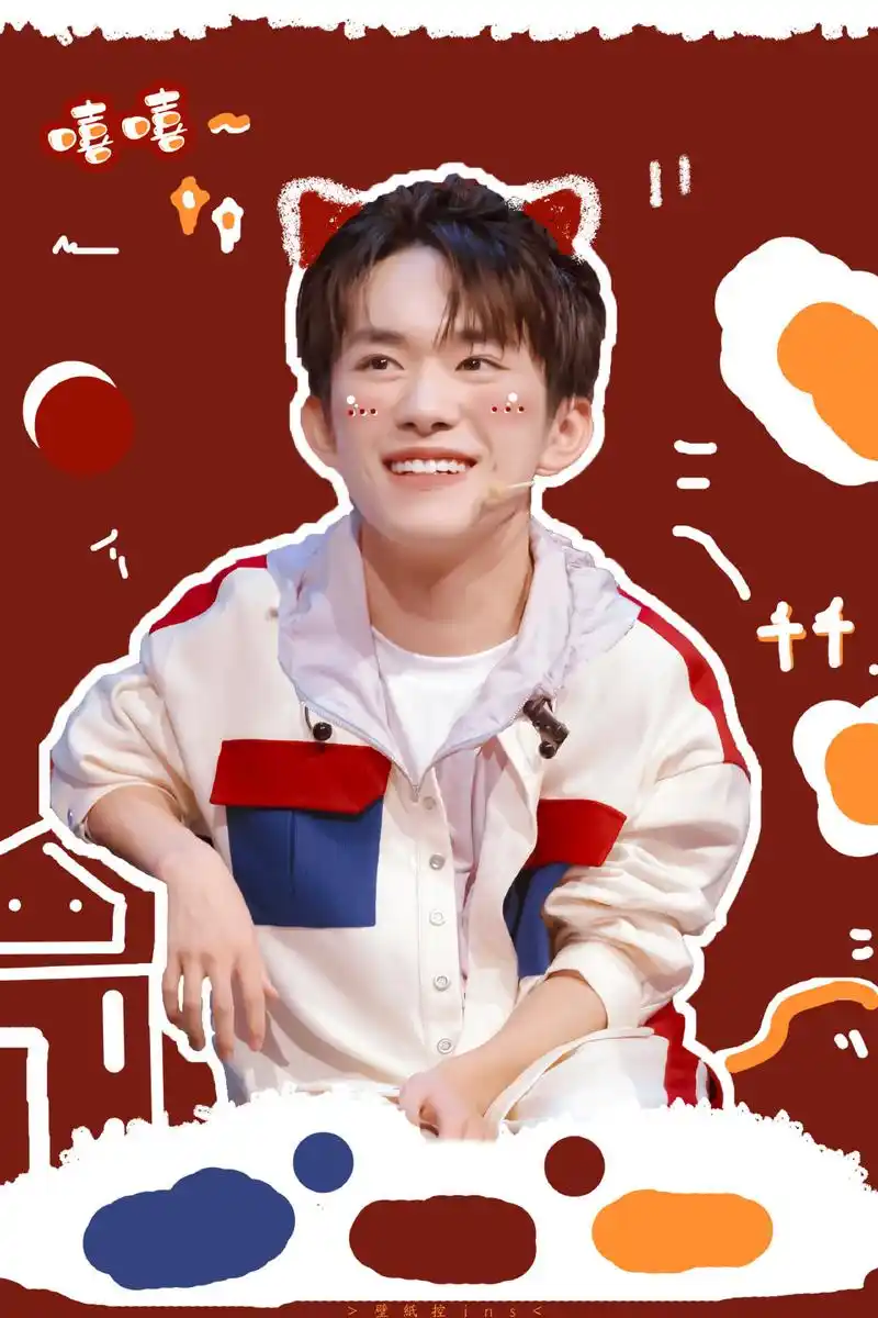 街舞少年易烊千玺,梨涡浅笑可爱来玺