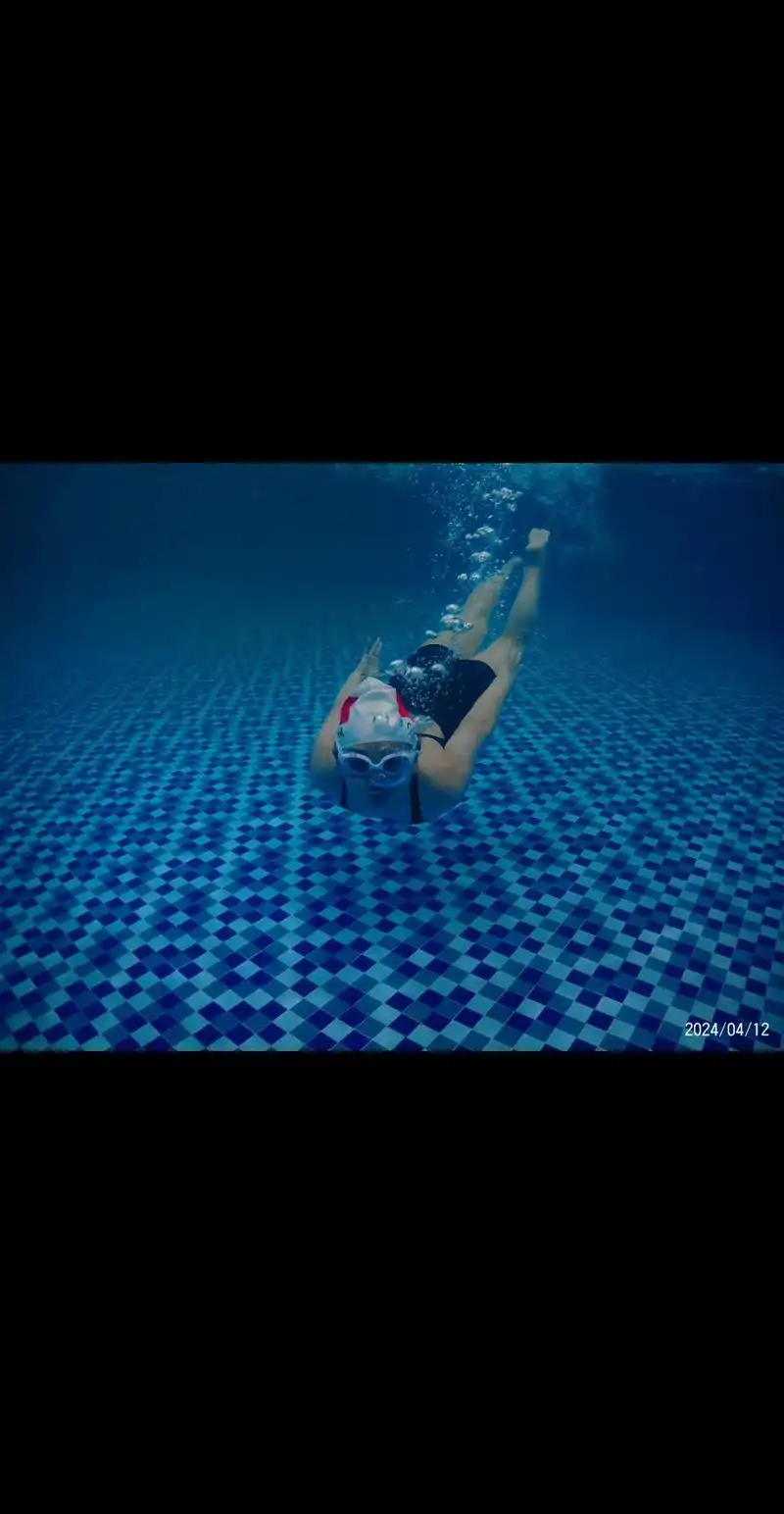 虽然我们拍照不是专业的,但是我们是最用心的#游泳培训 #儿童 - 抖音