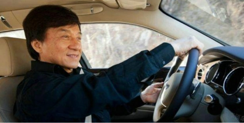 全球限量1辆的豪车成龙拥有好几款车库都装不下