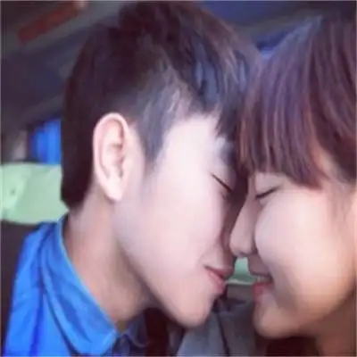 恩爱亲吻情侣头像真人超甜蜜的双人组合