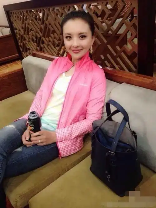 孙茜法令纹深似两条排水沟肤色暗黄真老十岁