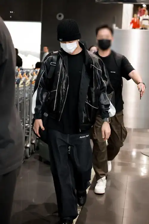 王一博巴黎时装周