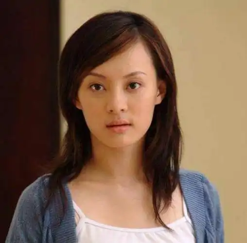 孙俪刚出道旧照被疯传,看清她长发模样后,终于相信邓超眼光