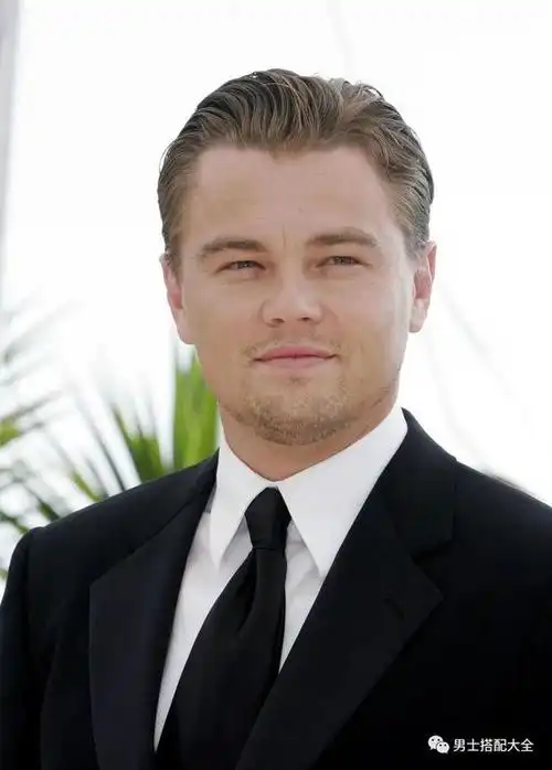 相较前面几种脸型来说,圆脸算是比较挑发型的一种,选择也相对狭隘